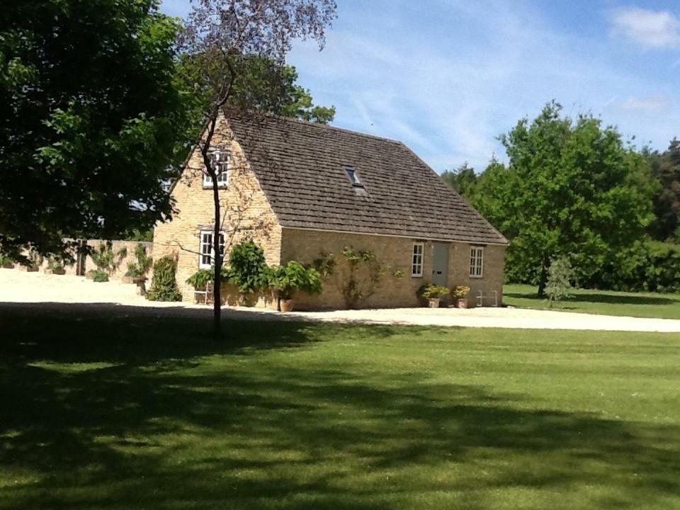 Gardeners Cottage Crudwell Εξωτερικό φωτογραφία